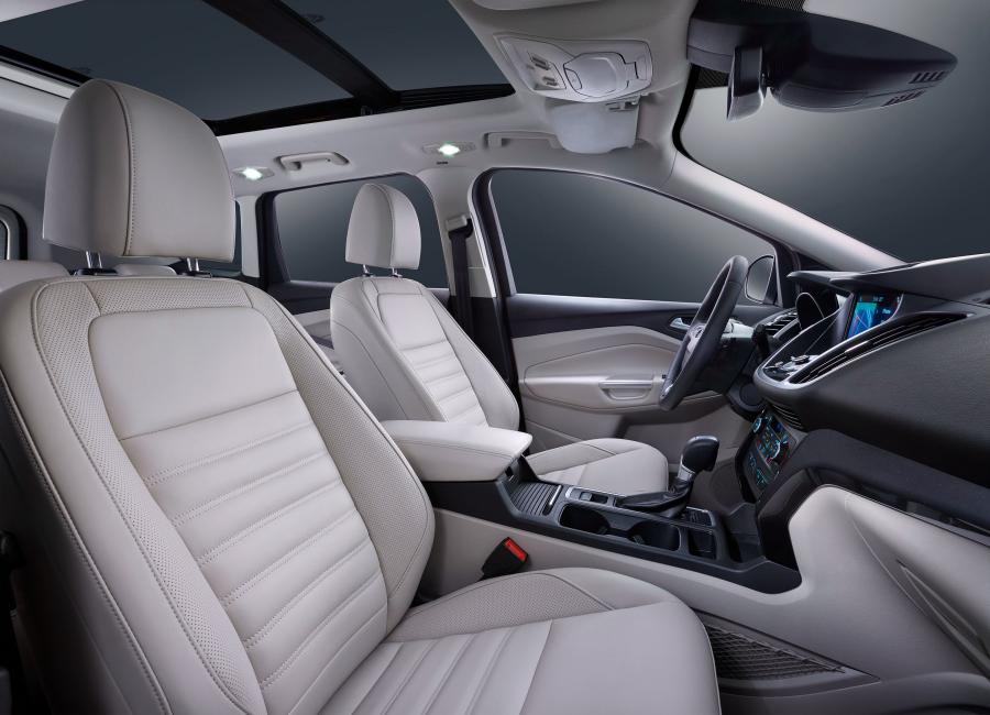  Ford Kuga 2016 года  (CN) (фото 7 из 8)
